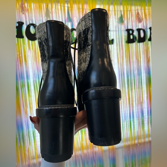 Tory Burch Black and Cream Tweed Lace-Up Block Heel Ankle Boots - Picture 5 of 8